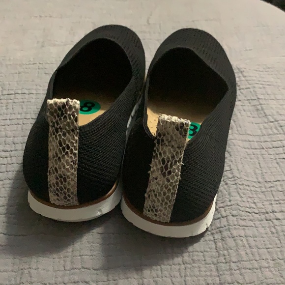 White Mountain slip on shoes - Picture 2 of 2